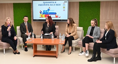 Над 220 книги бяха дарени на обновената библиотека на УНСС